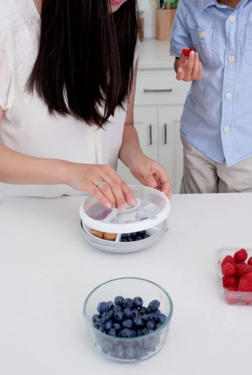 GOBE SNACK SPINNER pojemnik na przekąski, Coral Pink - obrazek 8