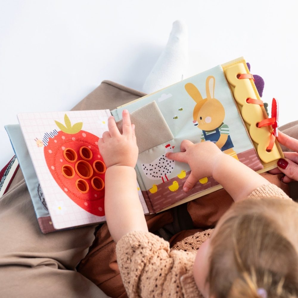 Interaktywna-Ksiazeczka-Sensoryczna-Ogrod-Zabawka-Edukacyjna-dla-Niemowlat-6m_[13460]_1200